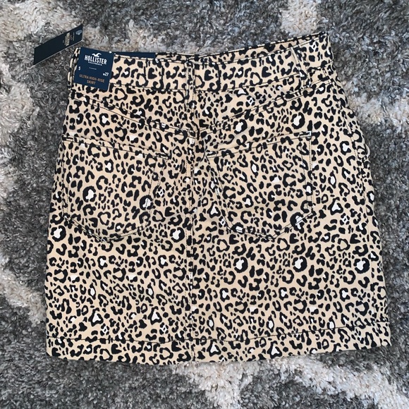 Hollister Leopard Ultra High Waisted Skirt - Picture 3 of 3